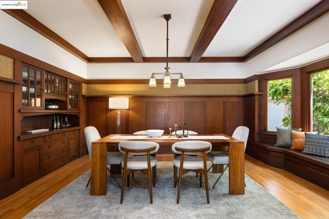 971 Santa Barbara Rd, Berkeley CA: https://media.crmls.org/mediaz/87e40334-2341-4b02-be3f-4b5063274460.jpg