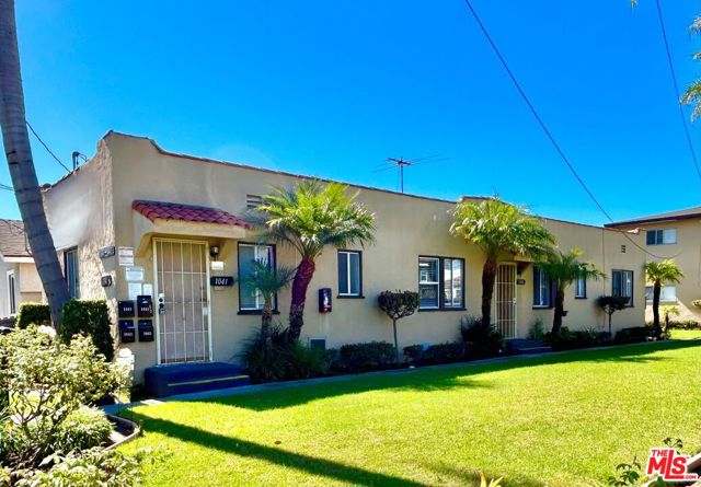 1041 Gulf Avenue, Wilmington CA: https://media.crmls.org/mediaz/87e43c58-0423-40e4-8295-d8bc9e5ee162.jpg