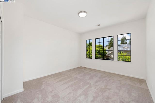 942 Finovino Ct, Pleasanton CA: https://media.crmls.org/mediaz/87e4da44-df7c-4879-8e1f-51f3a5c77122.jpg