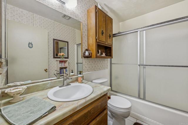 Detail Gallery Image 12 of 41 For 10684 Oak Creek, Lakeside,  CA 92040 - 3 Beds | 2 Baths