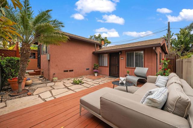 4573 4575 Massachusetts St, San Diego CA: https://media.crmls.org/mediaz/87e65144-1d16-4084-903e-225d48f020a0.jpg
