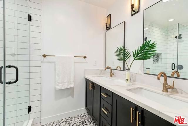 10801 Galvin Street, Culver City CA: https://media.crmls.org/mediaz/87e6b458-e020-4fe4-be0c-e2453e4d77ab.jpg