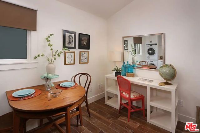 4838 Coldwater Canyon Avenue, Sherman Oaks CA: https://media.crmls.org/mediaz/87e6ce7b-b30b-484e-86f9-97ffffaf2588.jpg