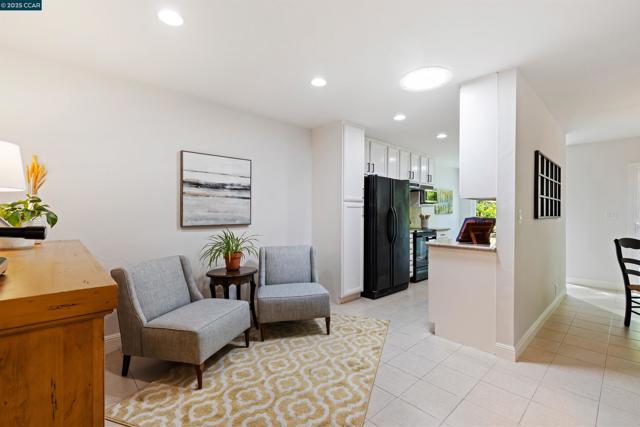 1513 Siskiyou Dr, Walnut Creek CA: https://media.crmls.org/mediaz/87e8c616-4eea-4b00-a154-422ef1ddd796.jpg