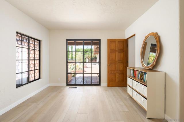 5615 Via Montellano, Bonsall CA: https://media.crmls.org/mediaz/87e9d7bc-e3e0-4082-84fd-1257dfe21cd5.jpg