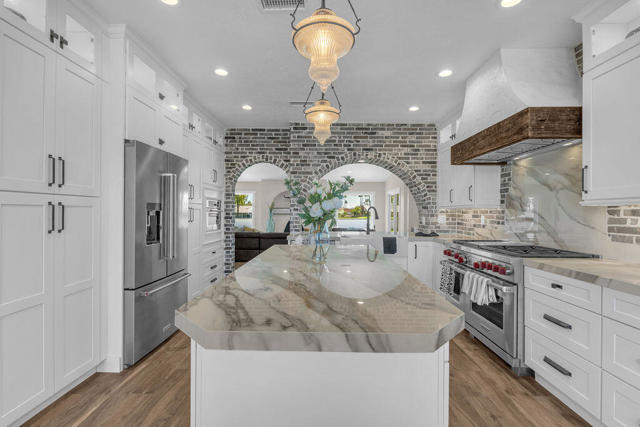 78755 St Thomas Drive, Bermuda Dunes CA: https://media.crmls.org/mediaz/87eb54ea-a93a-4409-a8e9-19819b695425.jpg