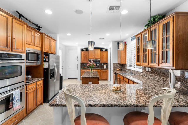 80580 Apple Court, Indio CA: https://media.crmls.org/mediaz/87eb67a8-241d-457d-9820-fa5a62173442.jpg
