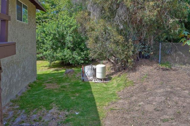 Detail Gallery Image 7 of 13 For 343 Hill Dr, Vista,  CA 92083 - – Beds | – Baths