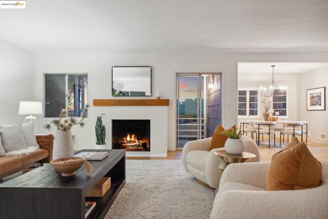 1025 Creston Rd, Berkeley CA: https://media.crmls.org/mediaz/87ef50a6-507a-43ff-a5f2-ee148a3c8f70.jpg