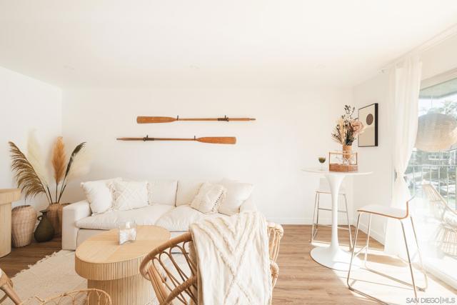 Image 31 of 52 For 4627 Park Dr