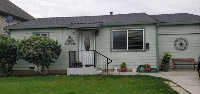 7521 Chestnut Street, Gilroy CA: https://media.crmls.org/mediaz/87f01a8c-3c9f-47c0-bf6b-612dc3f9f1f7.jpg