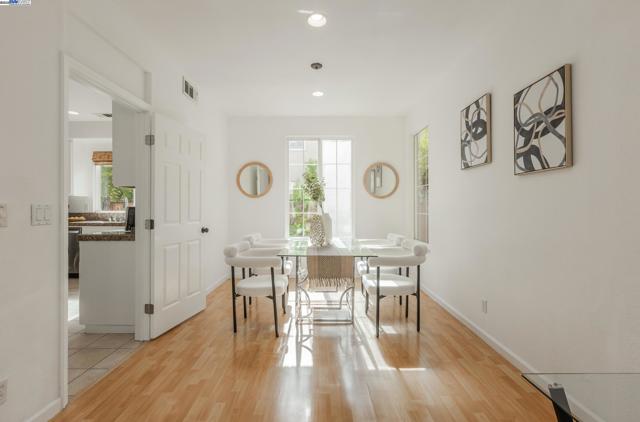 4008 Mount Vernon Pl, Dublin CA: https://media.crmls.org/mediaz/87f045f3-efd8-41f0-92f9-0aac4f79e8c5.jpg