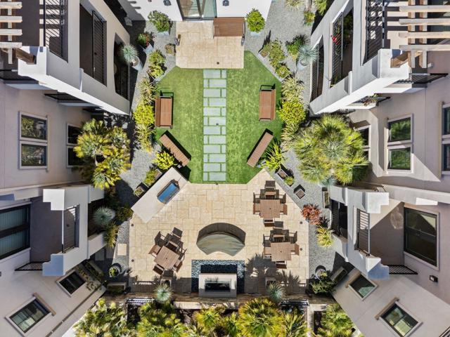 777 Walnut Street, San Carlos CA: https://media.crmls.org/mediaz/87f09d60-9d8e-4207-87e2-dcfbd2050a24.jpg