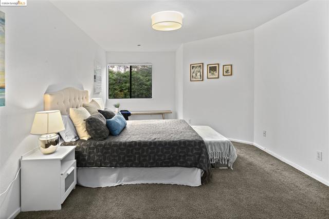 Image 29 of 53 For 545 Pierce St  2207