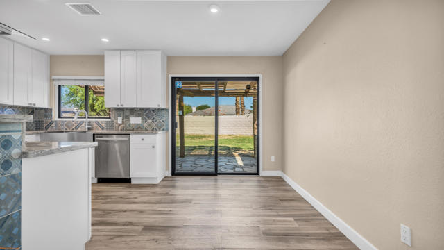 41955 Largo, Palm Desert CA: https://media.crmls.org/mediaz/87f18a9c-57e7-4721-8dea-90dea607a3cf.jpg