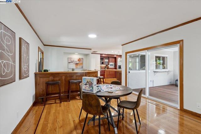3284 Omega Cir, Pleasanton CA: https://media.crmls.org/mediaz/87f1c9a6-447a-4c60-ae81-29f577a29067.jpg