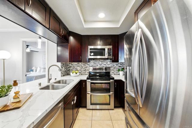 Detail Gallery Image 10 of 33 For 3078 Broadway #210,  San Diego,  CA 92102 - 2 Beds | 2 Baths