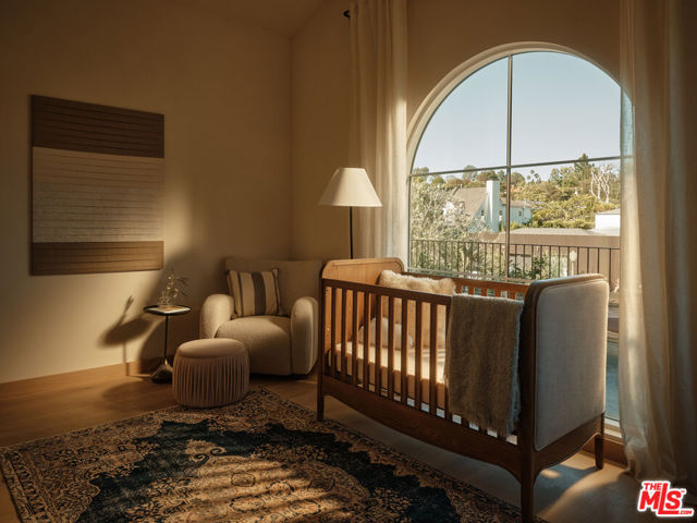 5 Bed Home for Sale in Los Angeles, California