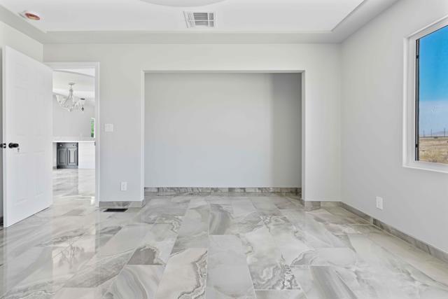 72420 Windlass Drive, Mecca CA: https://media.crmls.org/mediaz/87f22909-cf65-437f-bf5f-b71eb6660264.jpg