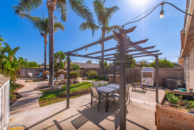 5327 Heather Street, Camarillo CA: https://media.crmls.org/mediaz/87f23f06-0590-4f67-b670-e359352a9fa5.jpg
