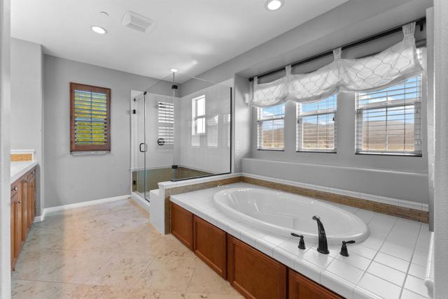 Detail Gallery Image 24 of 62 For 7090 Sitio Corazon, Carlsbad,  CA 92009 - 4 Beds | 3/1 Baths