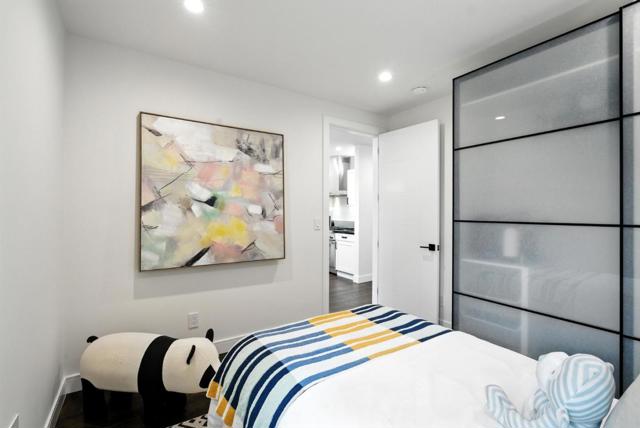 651 41st Avenue, San Francisco CA: https://media.crmls.org/mediaz/87f2df6d-4d29-4e9f-9db6-0db1ec040eb6.jpg