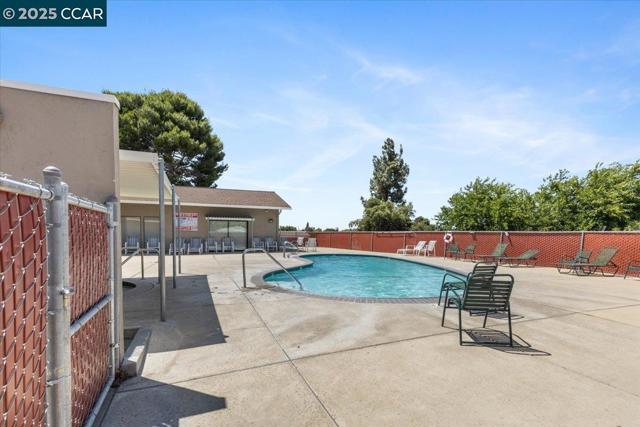 193 Maureen Cir, Bay Point CA: https://media.crmls.org/mediaz/87f37b0d-3638-41db-9270-908cf541ff06.jpg