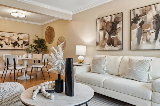 213 Ladera Plz, Union City CA: https://media.crmls.org/mediaz/87f41034-f8bf-4186-b354-acb9f6e13e17.jpg