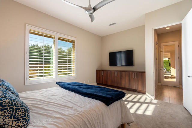 15 Via Montagna, Rancho Mirage CA: https://media.crmls.org/mediaz/87f480a9-cb70-4053-9d5c-02213aba41d0.jpg