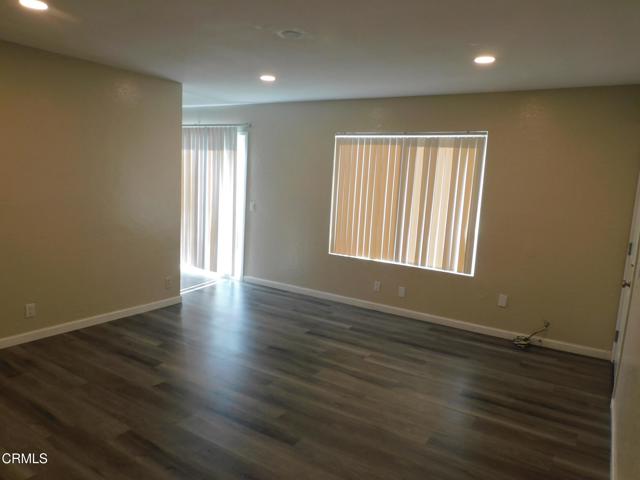 Detail Gallery Image 8 of 25 For 74 Abrazo Dr, Camarillo,  CA 93012 - 3 Beds | 2 Baths