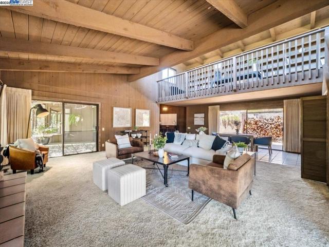 15335 Via Los Tulares, Carmel Valley CA: https://media.crmls.org/mediaz/87f61d88-b5aa-49b8-9894-6a245f779e5f.jpg
