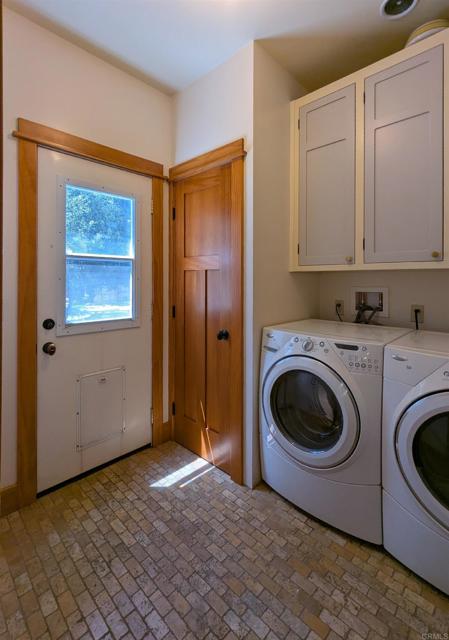 53300 Meadow Drive, Idyllwild CA: https://media.crmls.org/mediaz/87f63aa9-baa8-49d8-8220-44f3f91104c1.jpg