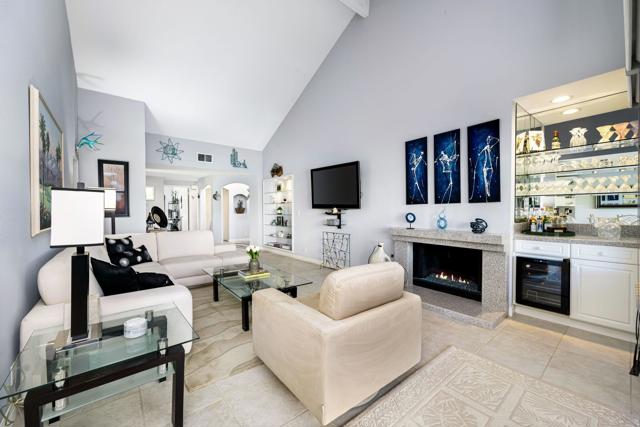117 Avellino Circle, Palm Desert, CA 92211