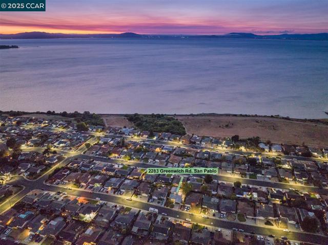2283 Greenwich Rd, San Pablo CA: https://media.crmls.org/mediaz/87f7d75d-44f4-437a-9371-4254f36a2350.jpg