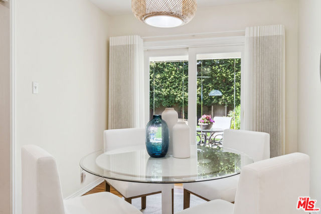 14741 Killion Street, Sherman Oaks CA: https://media.crmls.org/mediaz/87f82c6e-5d91-49a3-8651-97ad9602f613.jpg