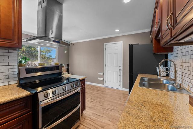 2542 Glebe Road, Lemon Grove CA: https://media.crmls.org/mediaz/87f84f8f-f64b-4cd9-b17b-49b92db75dd9.jpg