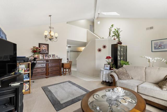 Detail Gallery Image 8 of 41 For 117 Shady Oak Road, San Diego,  CA 92114 - 4 Beds | 3 Baths