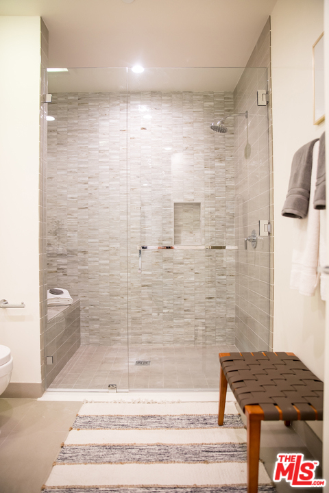 Guest Bath 1