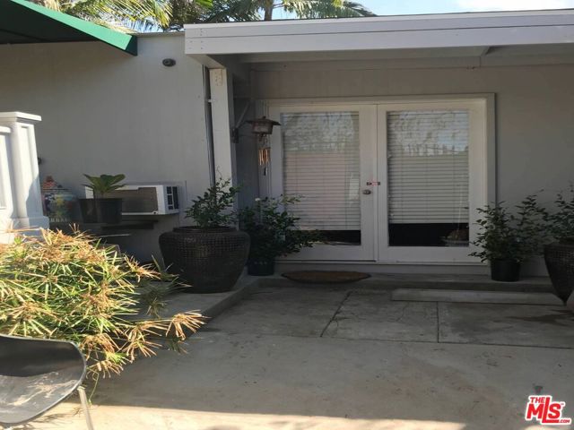 1215 Hilldale Ave, Los Angeles CA: https://media.crmls.org/mediaz/87f9839d-776b-42d6-9de3-71785816245d.jpg