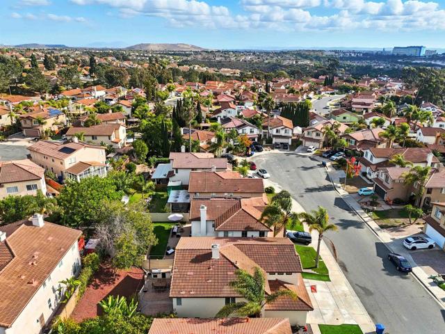 1029 Vista Oak Place, Chula Vista CA: https://media.crmls.org/mediaz/87f9c7c3-3119-4716-b995-c6078ee8e2b5.jpg