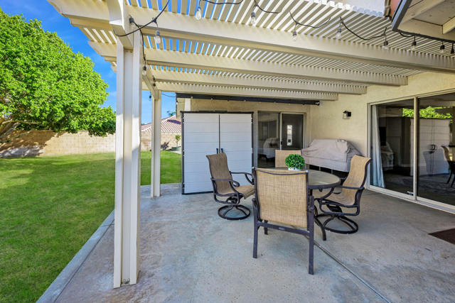 78524 San Marino Court, La Quinta CA: https://media.crmls.org/mediaz/87f9d0b4-a24a-4957-90b9-a66cf9275876.jpg