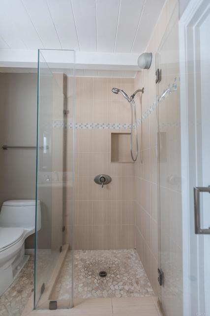 1801 Coast Blvd, Del Mar CA: https://media.crmls.org/mediaz/87fa6a52-17c4-4647-b4f2-ef74ac1b21a1.jpg