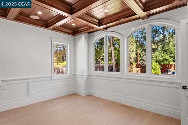 74 Middlefield Rd, Atherton CA: https://media.crmls.org/mediaz/87fb60e7-acff-4edb-8014-05e617846815.jpg
