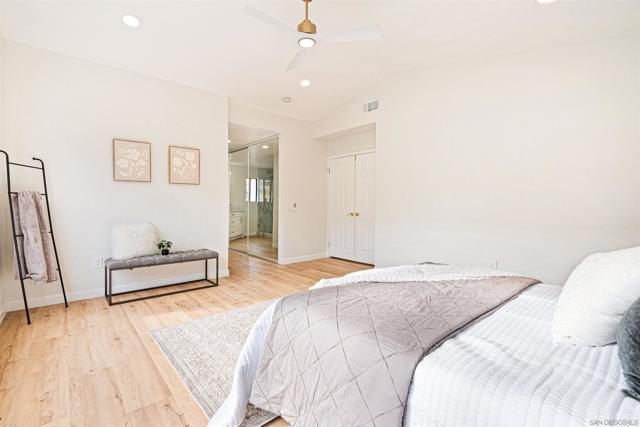 2064 White Birch Dr, Vista CA: https://media.crmls.org/mediaz/87fc5b7d-546c-4cd2-9b03-f4e4aba697e6.jpg