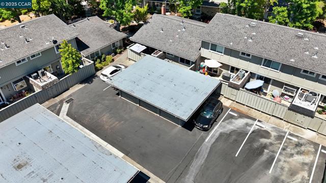 2749 Fountainhead Dr, San Ramon CA: https://media.crmls.org/mediaz/87fc6b04-6b05-4dd0-9df2-597b3d559bf5.jpg