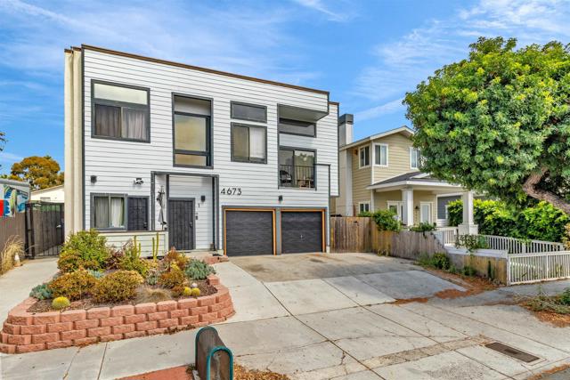 4673 Alabama St, San Diego CA: https://media.crmls.org/mediaz/87fd0fe4-fd5b-416a-beca-d98a83f42999.jpg