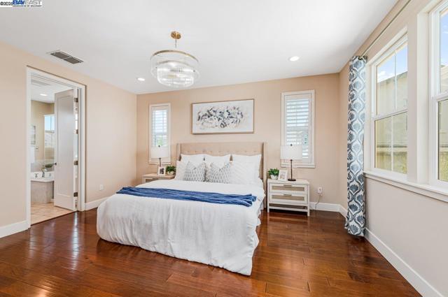 4069 Chalk Hill Way, Dublin CA: https://media.crmls.org/mediaz/87fd25b4-cc46-4d9f-91ac-a790efc547e2.jpg