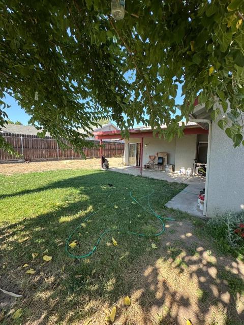 125 N Martin Street, Porterville CA: https://media.crmls.org/mediaz/87fd3b2c-f5aa-4b74-9d35-cc8312ca75b3.jpg
