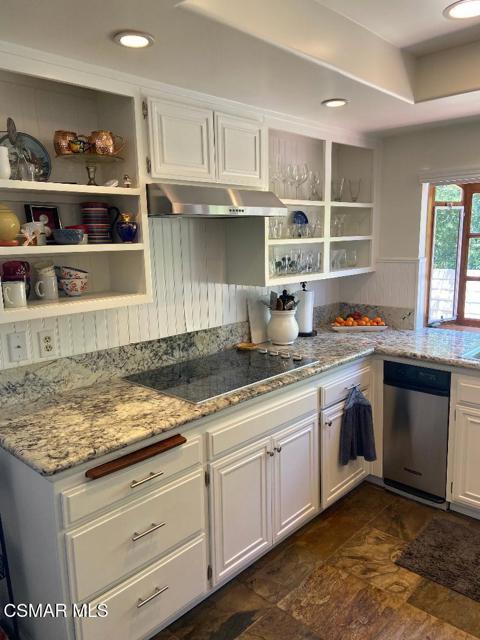 2141 Basswood Court, Westlake Village CA: https://media.crmls.org/mediaz/87fd4460-a2df-4635-8c20-2755c7587a45.jpg