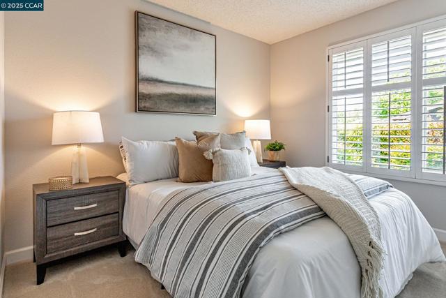 1934 Saint George Rd, Danville CA: https://media.crmls.org/mediaz/87fd5cb1-8a96-4b67-b246-c2e28c801e35.jpg